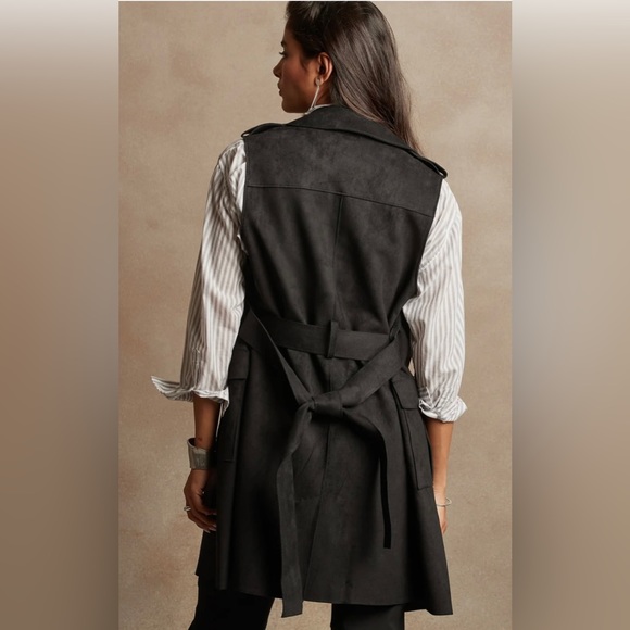 Black faux suede women’s vest!!! - Picture 3 of 10
